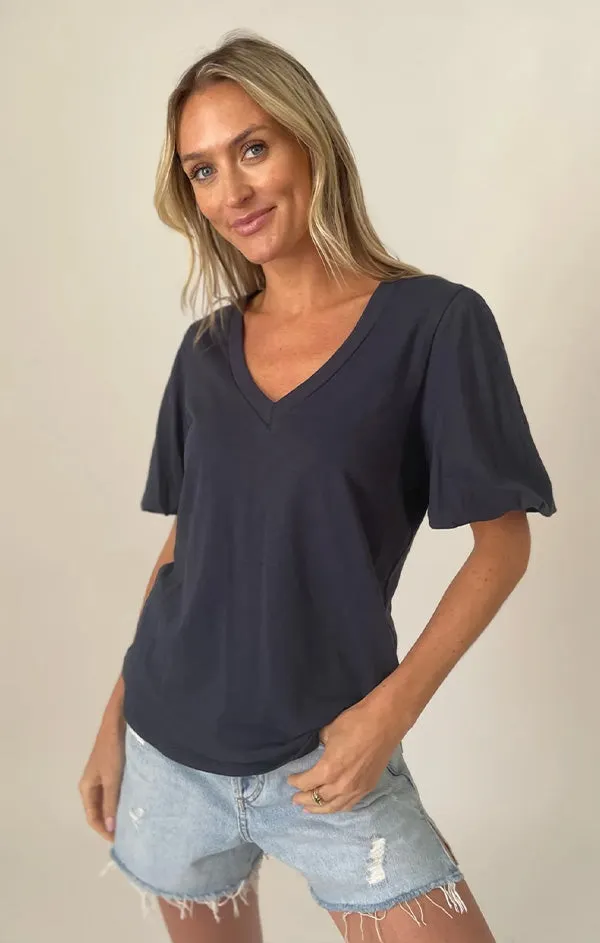 Dakota Tee
