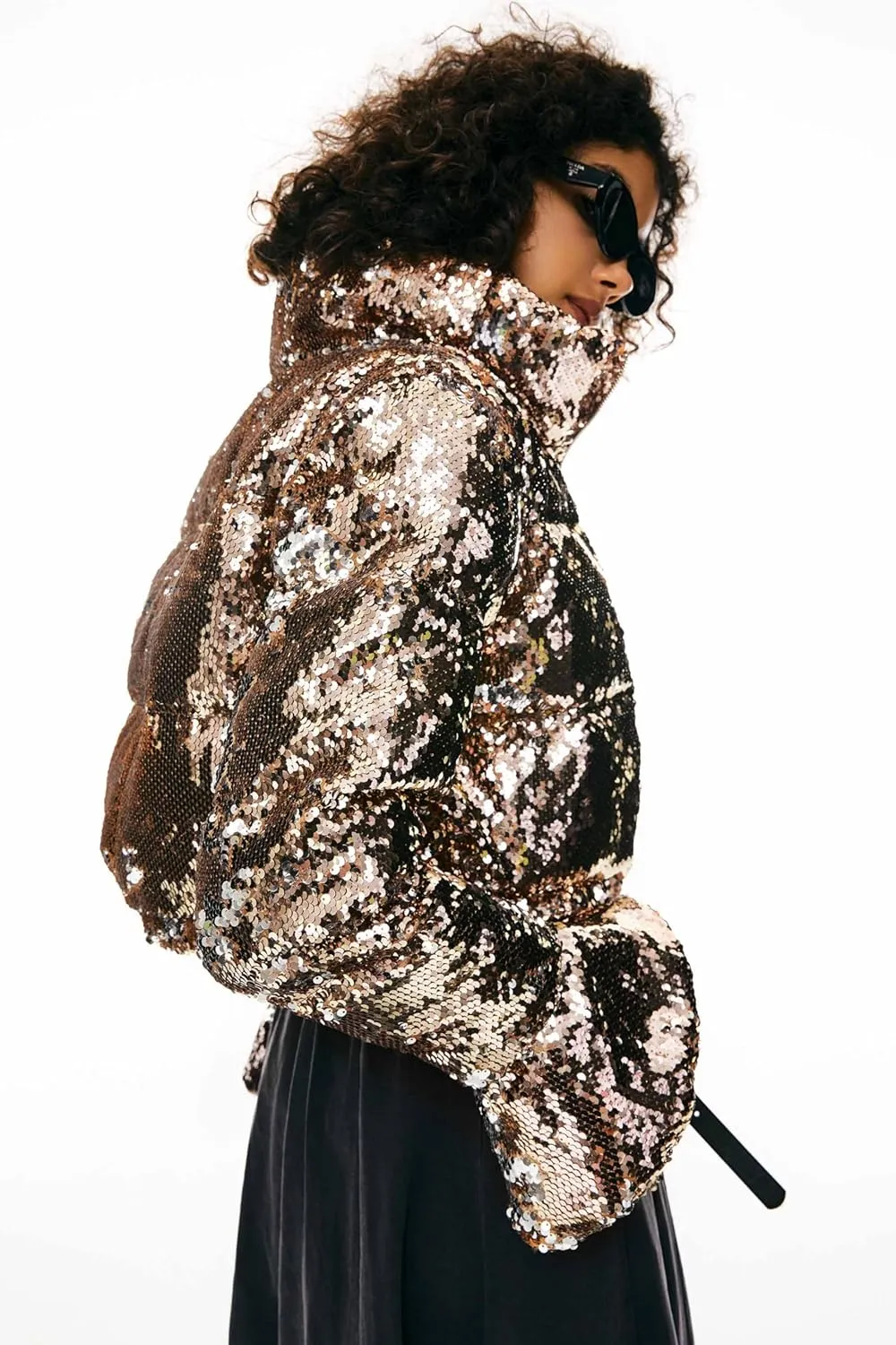 Orolay Women's Ultra Short Shiny Down Coat Sequin Petite Jacket with Stand Collar
