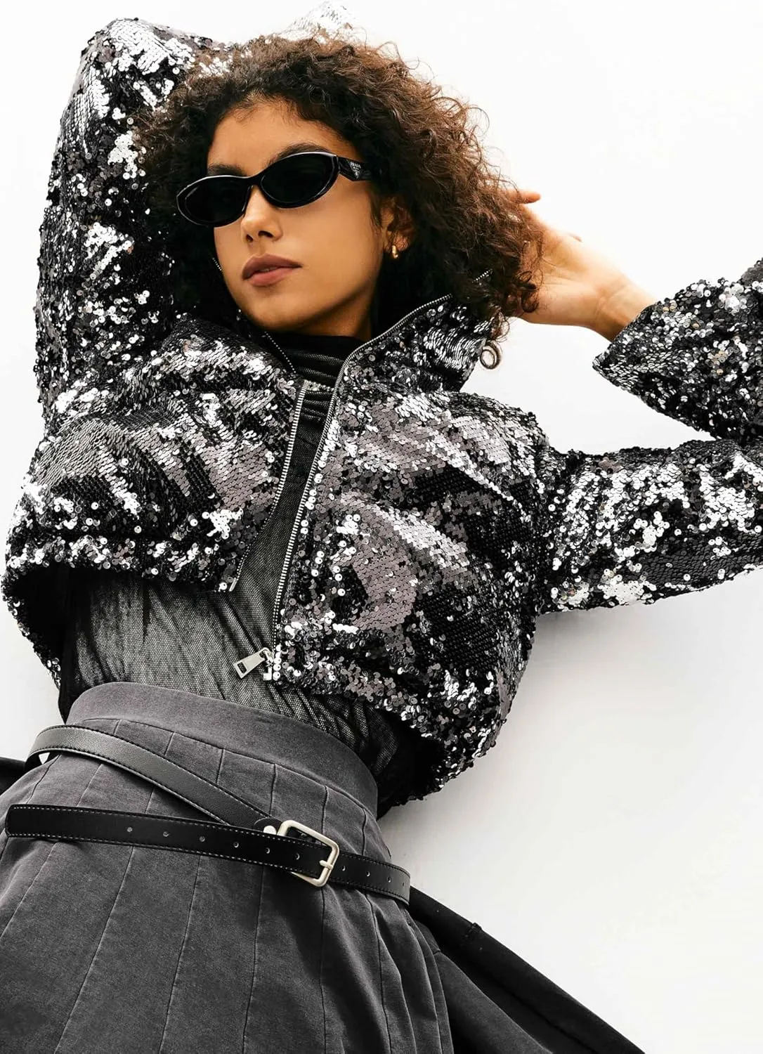 Orolay Women's Ultra Short Shiny Down Coat Sequin Petite Jacket with Stand Collar